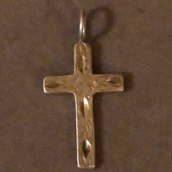 Beautiful Vintage Engraved Cross Sterling 925 - Picture 3 of 8